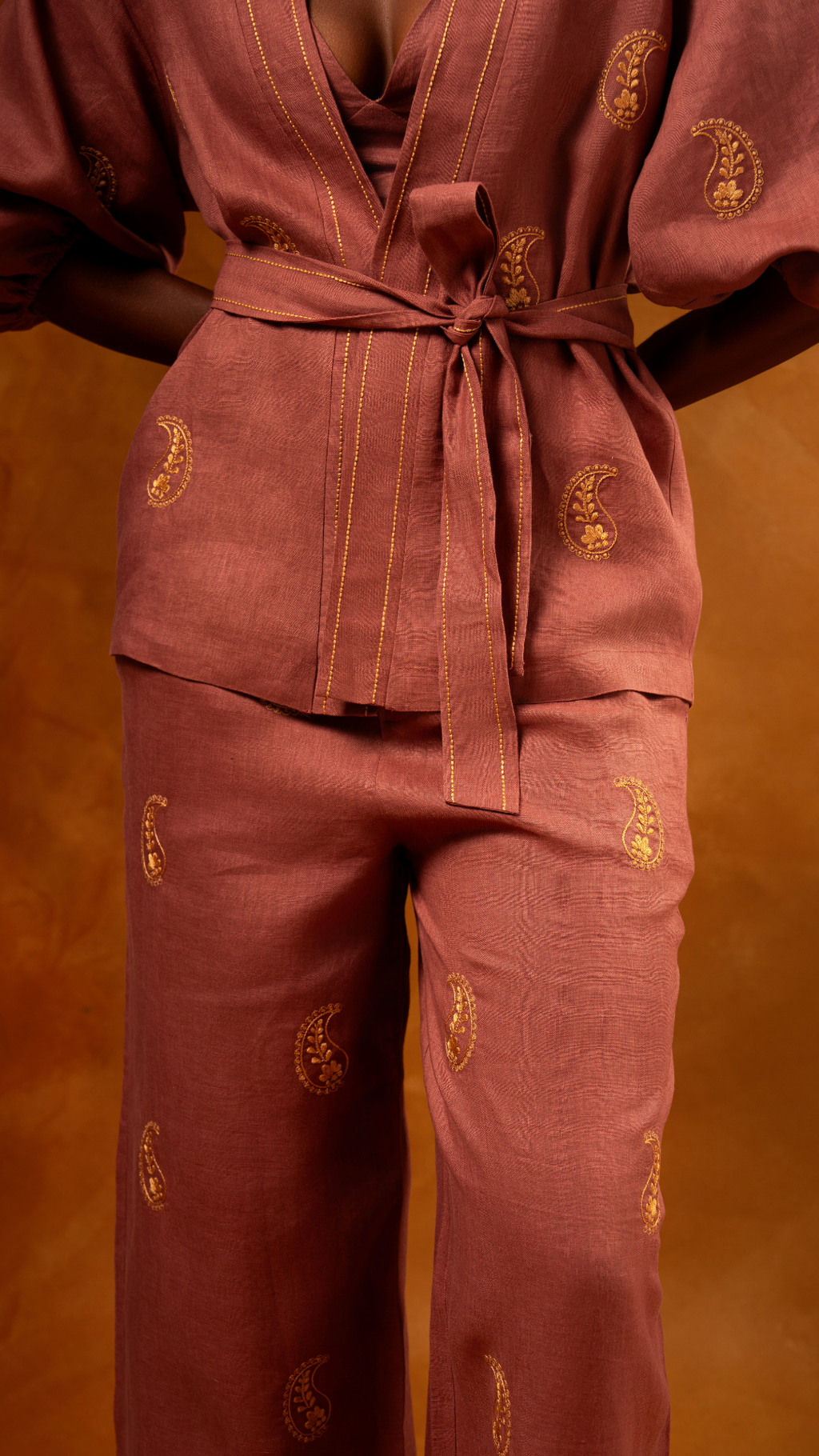 Calça Bordado Izmir Marsala